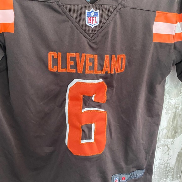 Cleveland browns #6 Mayfield kids jersey M - Picture 3 of 7